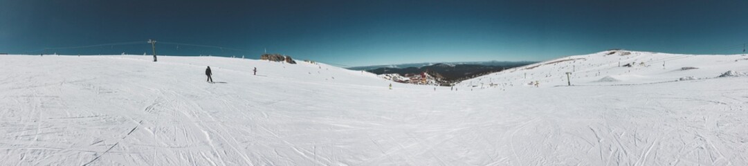 Fototapeta na wymiar ski track in the mountains