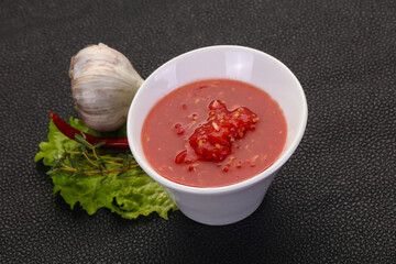 Spicy tomato and garlic sauce