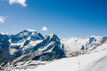 Obraz premium Piz Roseg, Val Roseg, Murtèl, Corvatsch, Wanderweg, Gletscherwanderung, Gletscher, Sellagletscher, Roseggletscher, Piz Glüschaint, Piz Aguagliouls, Engadin, Alpen, Graubünden, Sommer, Schweiz