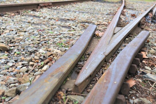 Intersecting Tracks