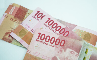 Banknotes worth 100,000 rupiah as official payment instruments in Indonesia