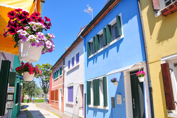 ベネチアのカラフルな街並み　Colorful cityscape of Venetian Burano island