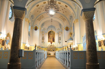 Fototapeta premium ブラチスラバの青い教会 Beautiful blue church in Bratislava