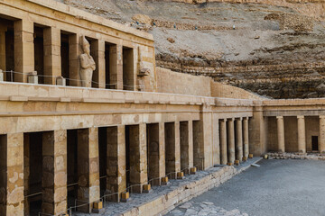 Obraz premium Luxor, Egypt: Queen Hatshepsut temple in Luxor, Egypt.
