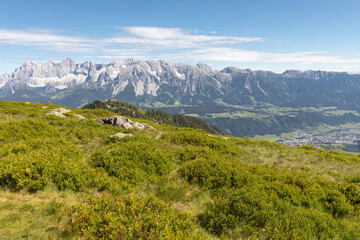 Fototapeta na wymiar Das Dachsteinmassiv in der Steiermark, Österreich, Europa