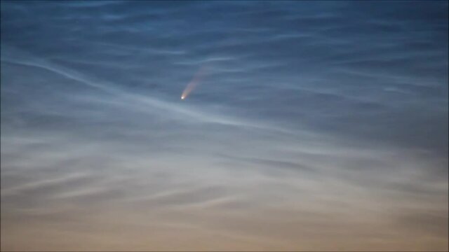 Time lapse of naked eye comet C/2020 F3 NEOWISE and noctilucent clouds from Northern Ireland