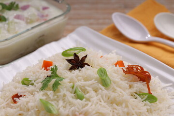 Veg Pulav_wooden background