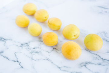 Whole and Half Apricots