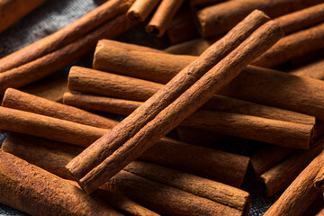 Raw Organic Cassia Cinnamon Sticks