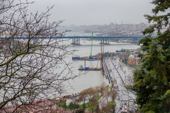 Istanbul estuary bridge, and the Golden Horn estuary. city ​​landscape, pier lotti hill
