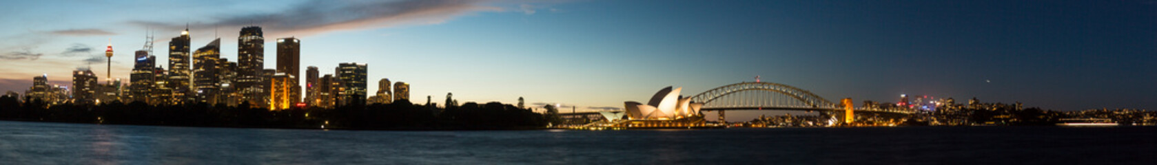 Fototapeta na wymiar Sydney Skyline Panorama