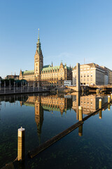 Rathaus Hamburg mit Spiegelung