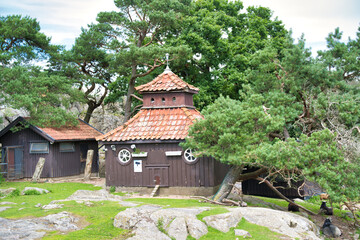 羊たちと小さな小屋