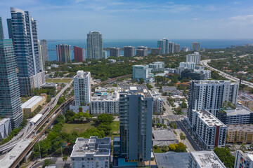 Obraz premium Downtown, Brickell, Metro Rail, Marlins Stadium, Miami River 5464x3640