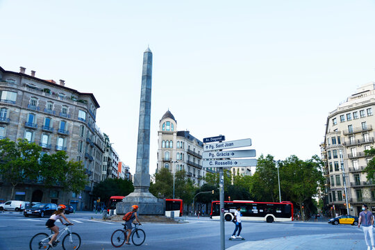 COVID-19 Y UN D&Iacute;A EN LA CIUDAD CONDAL BARCELONA - ESPA&Ntilde;A Y LA AVENIDA DIAGONAL - PASEO DE GRACIA