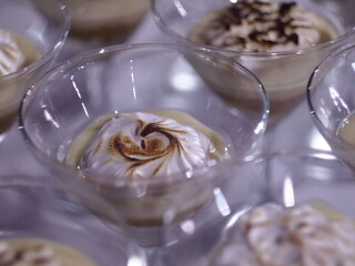 Postres, frutilla, chocolate, crema, frutas