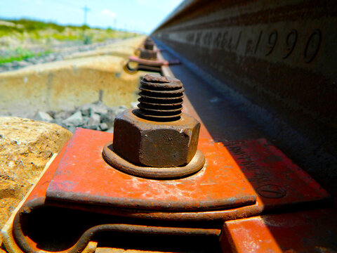 Industria del Ferrocarril en M&eacute;xico, Durmiente de la famosa v&iacute;a del tren apodado "La Bestia" En este Tren viajan miles de migrantes todos los a&ntilde;os