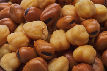 Chickpeas & fava beans (foul) on white background