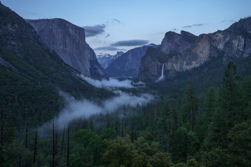 blue hour at the tunnel view in yosemite national park in california, usa