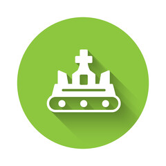 White British crown icon isolated with long shadow. Green circle button. Vector.