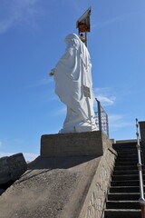 Acciaroli - Statua della Madonna all'estremità del pontile