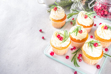 Christmas Cupcakes with cranberry