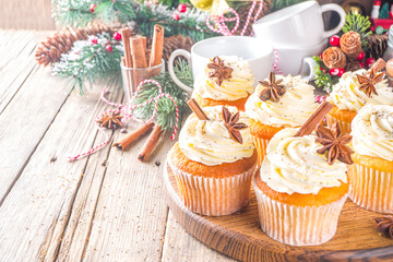 Christmas Eggnog Cupcakes