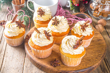 Christmas Eggnog Cupcakes