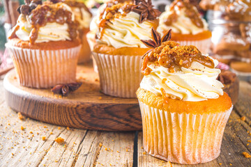 Gingerbread cupcakes