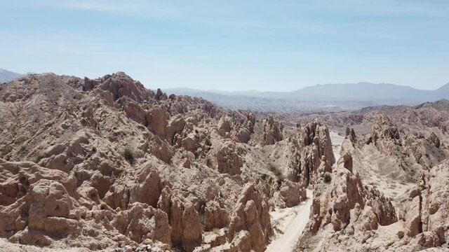 Superb view of the rocky peaks of the Quebrada de las Flechas in northern Argentina in 4K