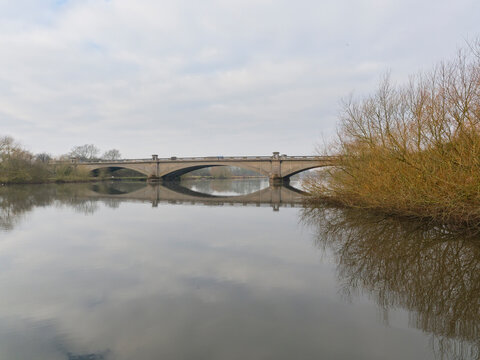 A cold february morning down by the River Trent, close to Gunthorpe Bridge
