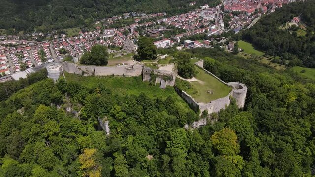 Ruine Burg Hohenurach - Bad Urach - Drohne
