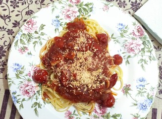 Pasta with sugo sauce
