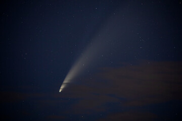 Obraz na płótnie Canvas Neowise C/2020 F3 (NEOWISE) Comet taken over Ottawa, Canada July 14, 2020