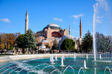 イスタンブールのアヤソフィア　Fountain of a mosque and park in Istanbul