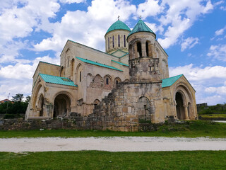 Fototapeta na wymiar The impressive Bagrati Cathedral in Kutaisi, Georgia.