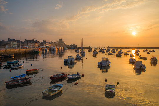 Barfleur, au petit matin (Manche, France)