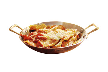 Ravioli ricotta épinard, sauce rouge, tomates cerises et parmesan