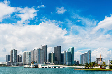 Fototapeta na wymiar View of bridge over sea in downtown Miami 