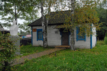 Fototapeta na wymiar Fadeev family house museum and Fadeev monument. Chuguyevka, Primorsky Krai, Russia.