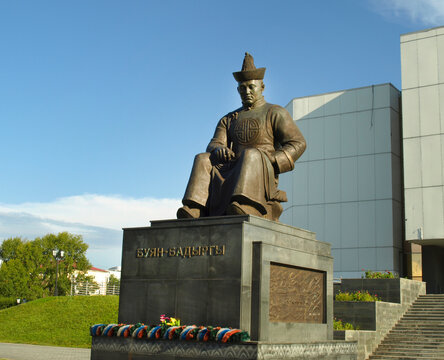 4.08.17. Kyzyl city Tuva. Russia. Monument to Buyan Badyrgy Mongush 