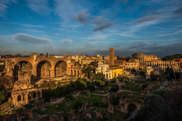 Fototapety  Panorama Forum Romanum, koniec słonecznego dnia