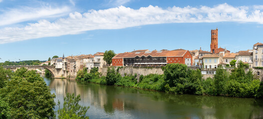 Villeneuve Sur Lot Photos Royalty Free Images Graphics Vectors Videos Adobe Stock