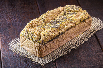 Vegan walnut and chestnut bread, with seeds and oats. Homemade and healthy recipe and homemade bread.