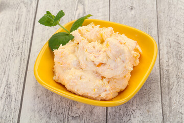 Curd with dry apricot