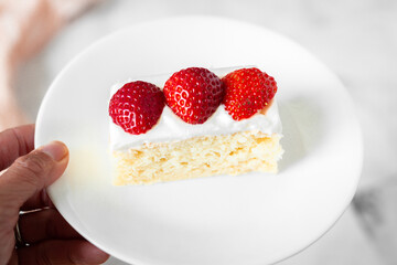Fresh Strawberry Cake