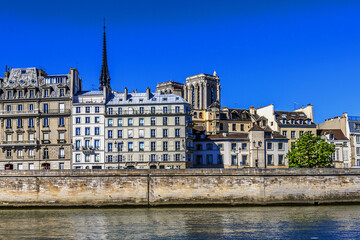 Fototapeta na wymiar The picturesque embankments of the Seine in Paris, France. 