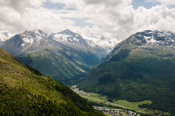Obraz premium Pontresina, Val Roseg, Roseggletscher, Piz Roseg, Piz Bernina, Gletscher, Wanderweg, Muottas Muragl, Berninagruppe, Oberengadin, Alpen, Graubünden, Sommer, Schweiz