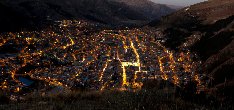 seeing the city of huancavelica at night