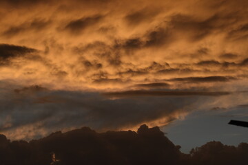 Cielo naranja